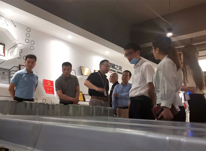 Ningbo Huaxiang and Jiangsu beiren build a bridge of friendship Ningbo Huaxiang and Jiangsu beiren build a bridge of friendship